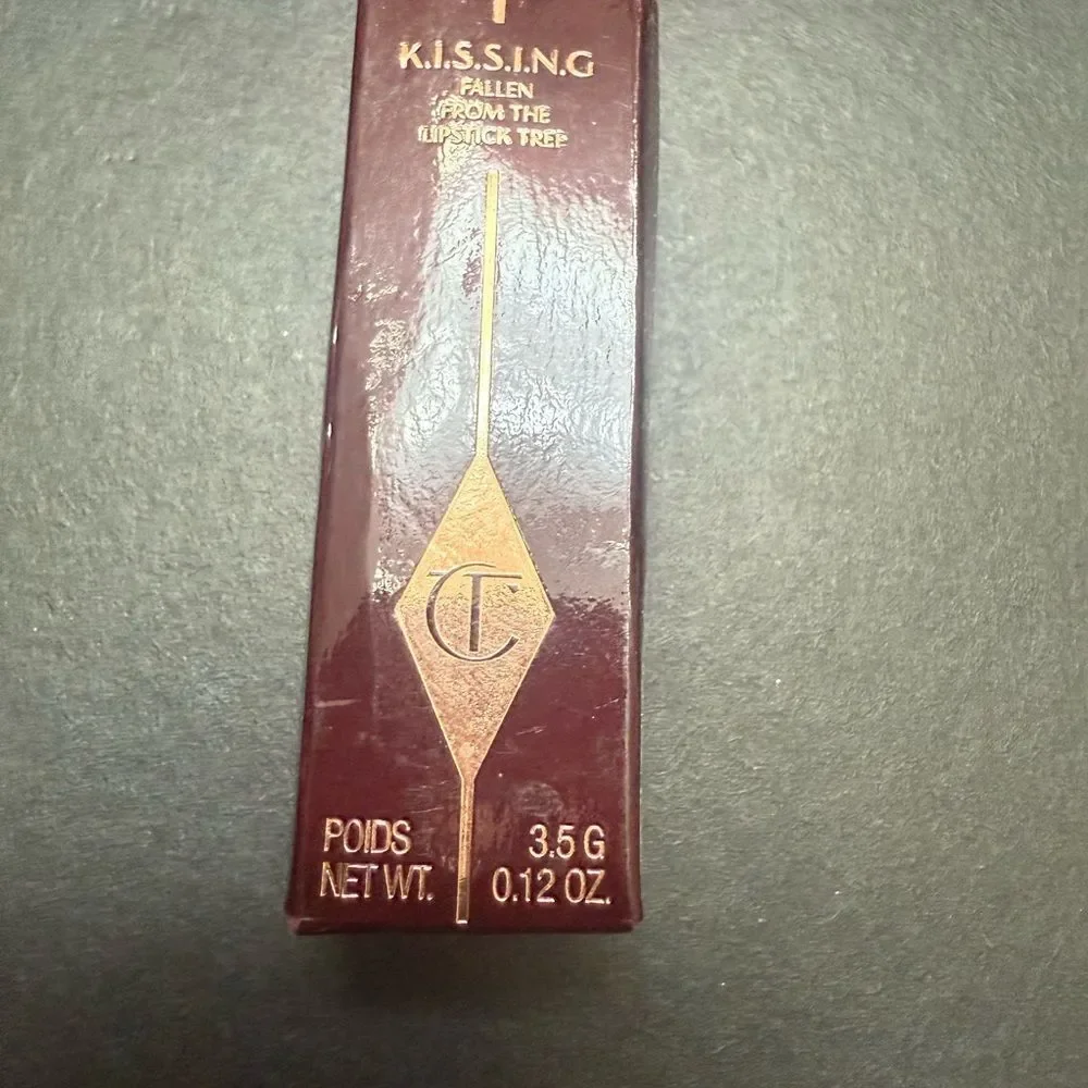 Brand new Charlotte Tilbury 90s pink color